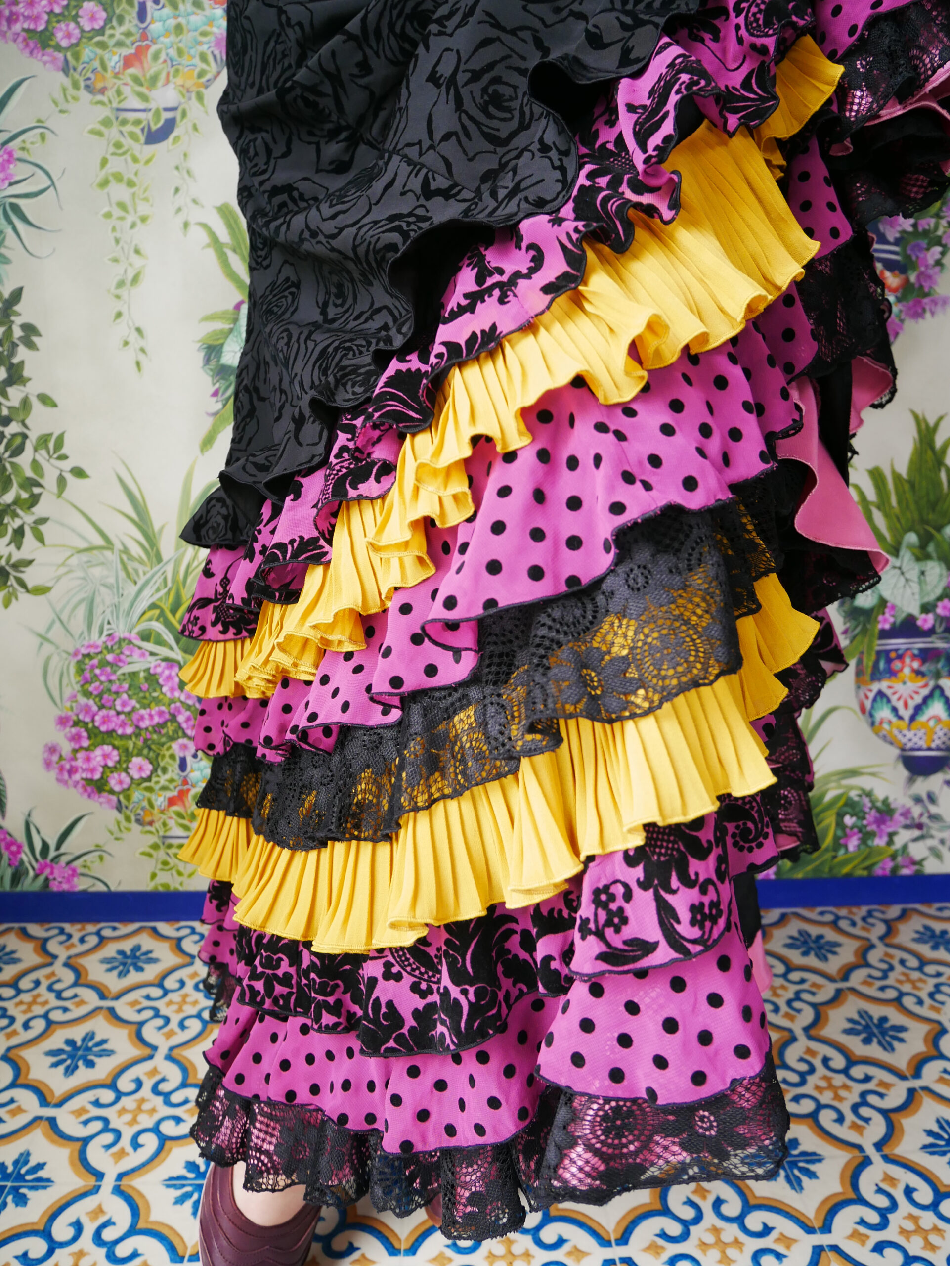 Sonia Johnes | フラメンコ衣装のソニア・ジョーンズ 公式ブランドサイト