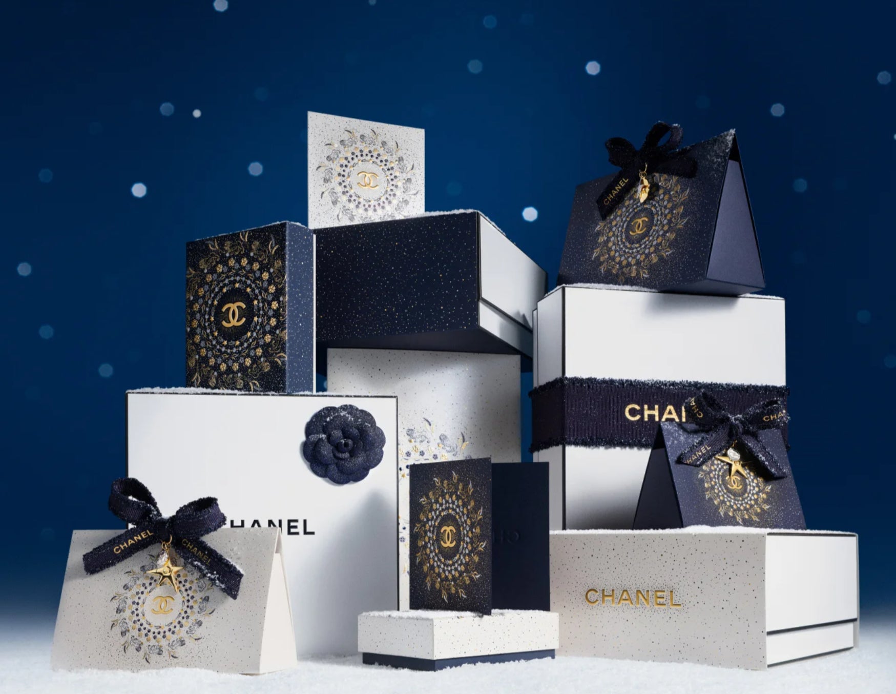 シャネルの2025年ホリデー限定ラッピングシャネルクリスマスラッピング