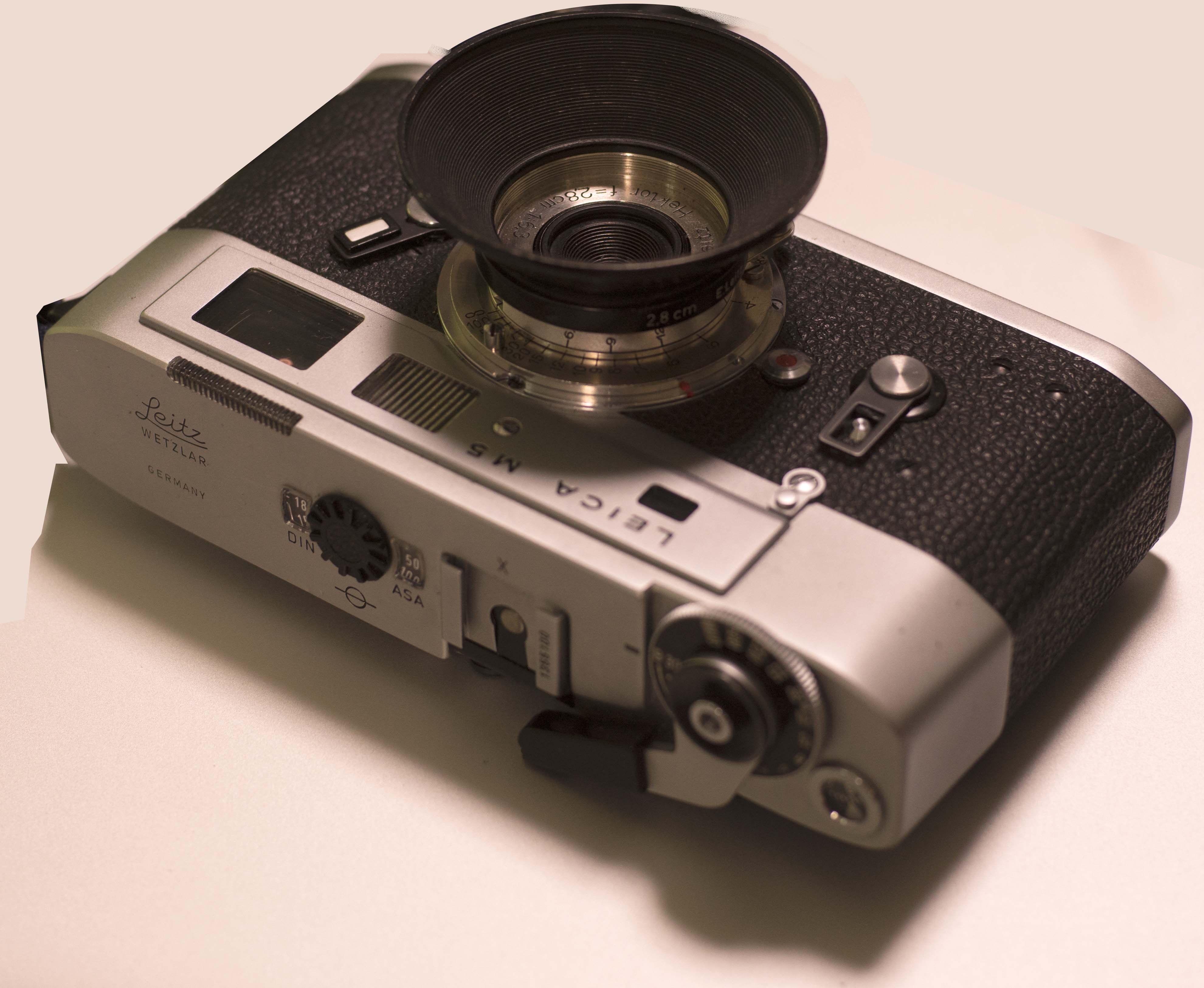 LEICA Hektorレンズと桜 | 空は見れど