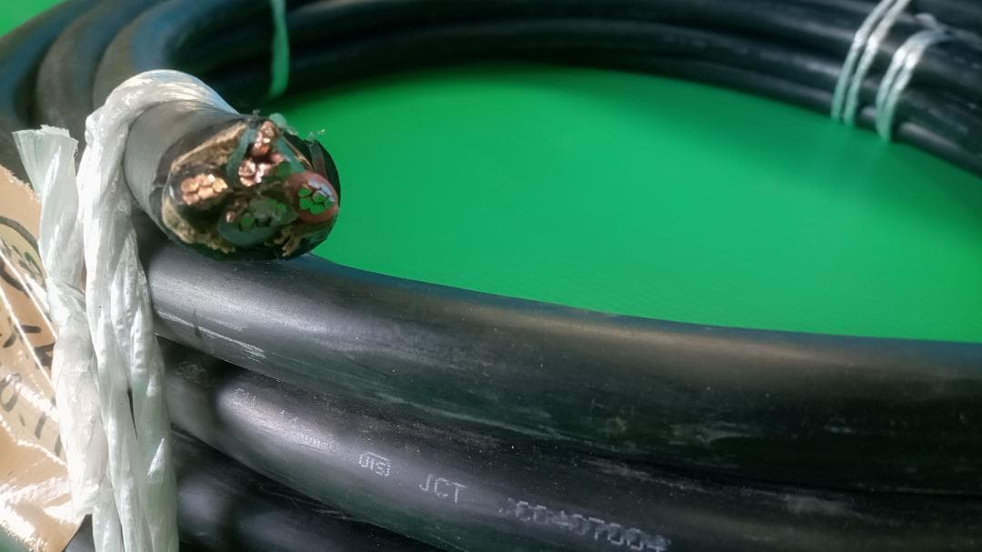 CVケーブル　古河　4×14　14.1ｍ？　No.238