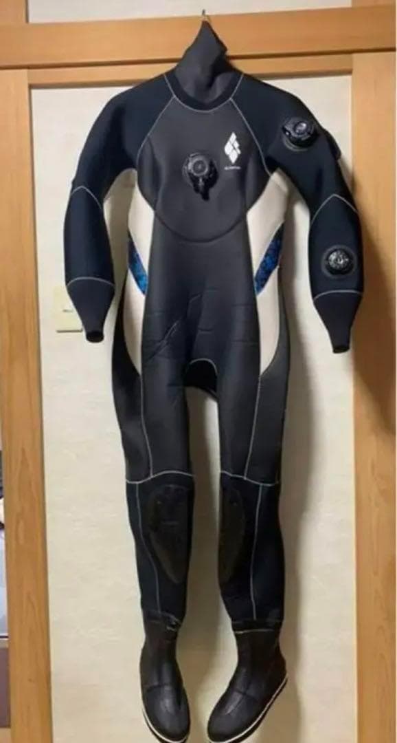 Sunfan ドライスーツ そこが知りたいドライスーツ！【ナイロンドライスーツ編】 | ネオ