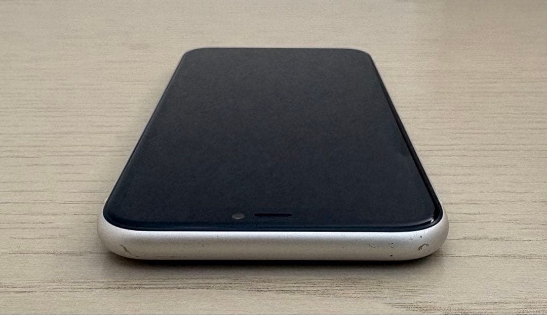 【本体のみ】《側面キズ＆画面やけ有》iPhone11 128GB ホワイト