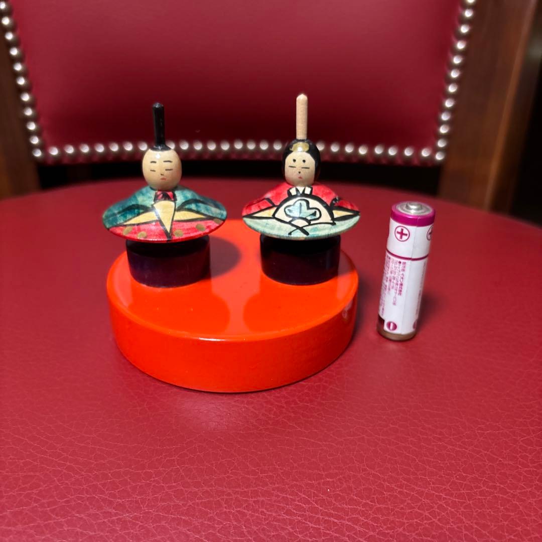 木製コマ雛人形セット　広井政昭さんの貴重な作品 。木製なのでお手入れ簡単です。