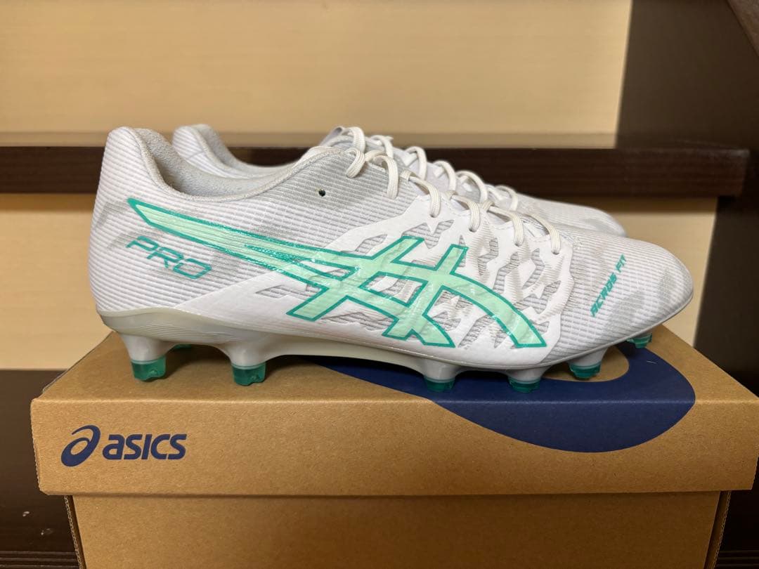 サッカースパイク　DS LIGHT ACROS 3 PRO 26.5cm 新品