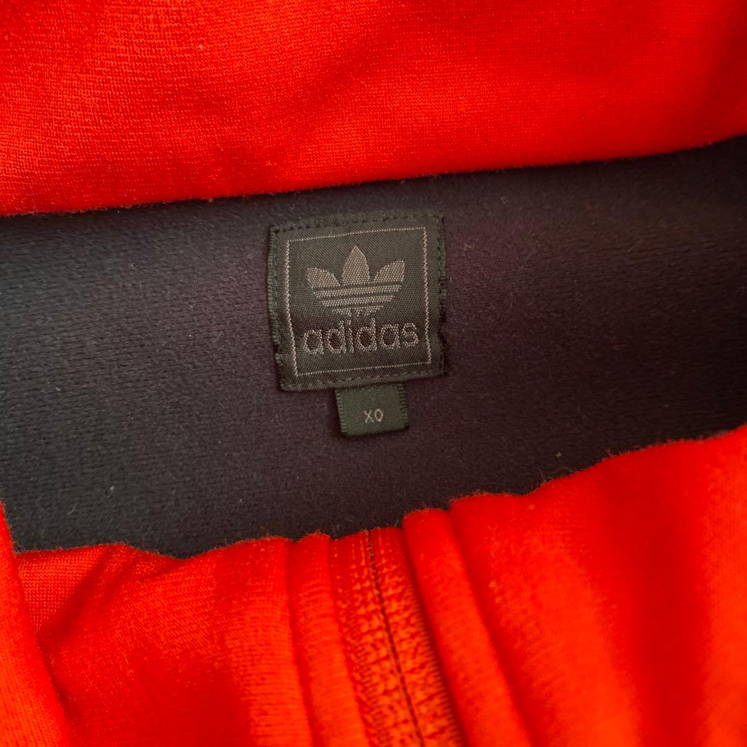 adidas ジップアップジャケット レッド/ブラック - メルカリ