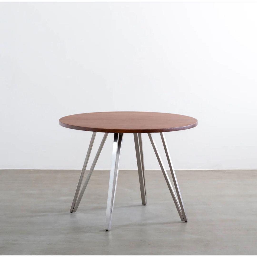 kanademono ラウンドテーブル カフェテーブル ダイニングテーブル KANADEMONOより、人気のラウンドテーブルに木製脚が新登場。天板は