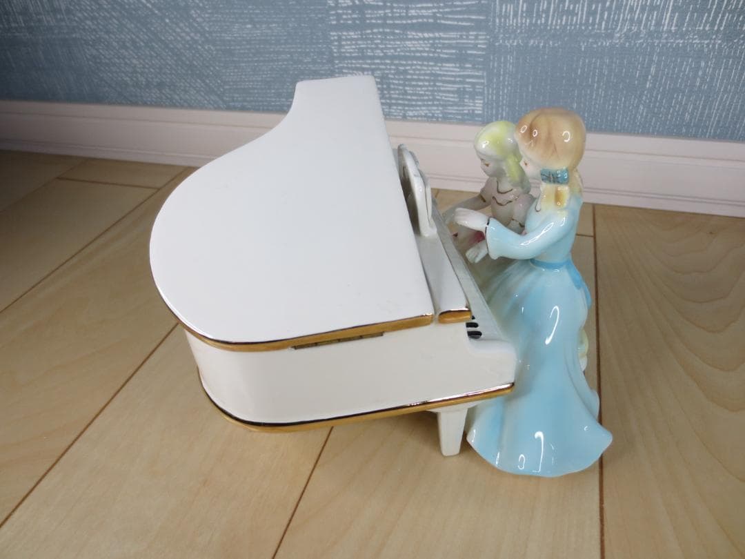 オルゴール☆陶器人形/ピアノ☆IMOTO/イモトコレクション☆日本製