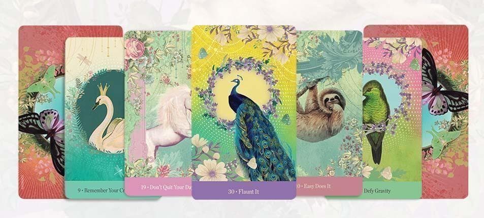 ★正規品オラクルカード★金縁✨柔らかな癒しの世界✨優しいタッチの女性らしいデッキ