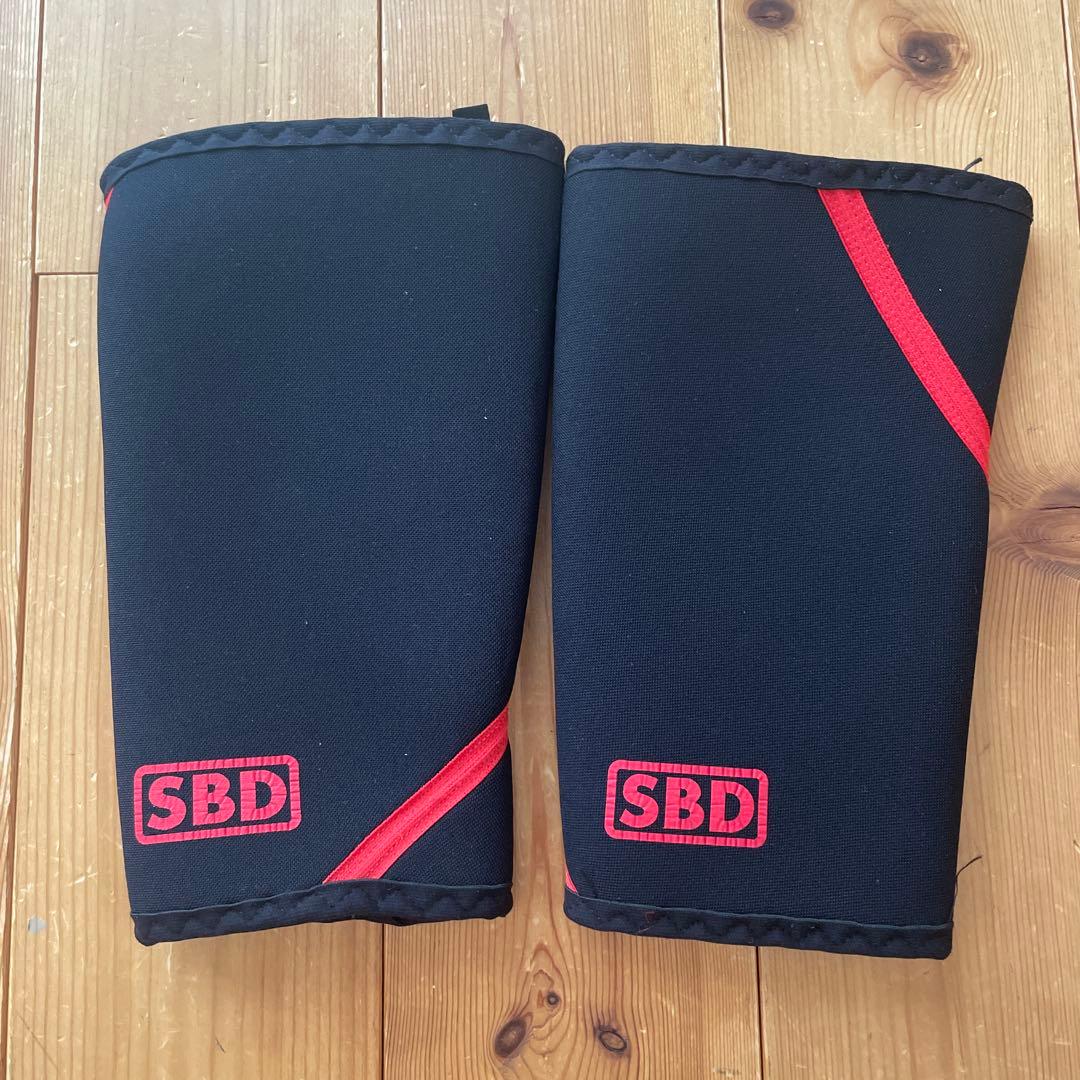 【正規品】SBD ニースリーブ Mサイズ（両足セット） SBD ニースリーブ Mサイズ ペア 膝サポーター - メルカリ