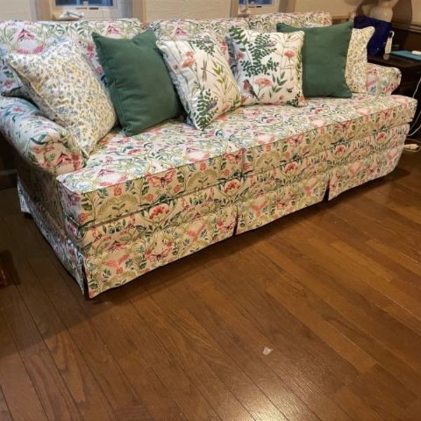 トーマスビルのソファや椅子の張替え等はスタンリーズ目黒店にお任せ